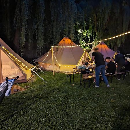 Camping Llavorsí 外观 照片