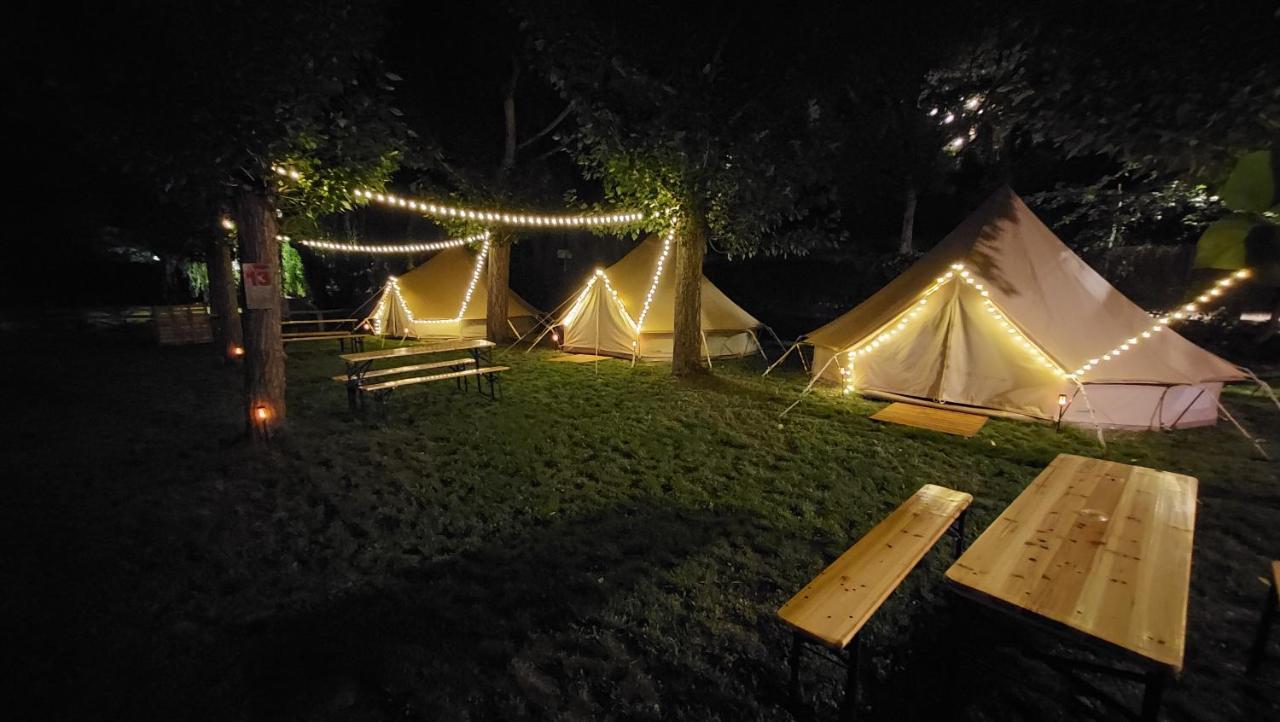 Camping Llavorsí 外观 照片