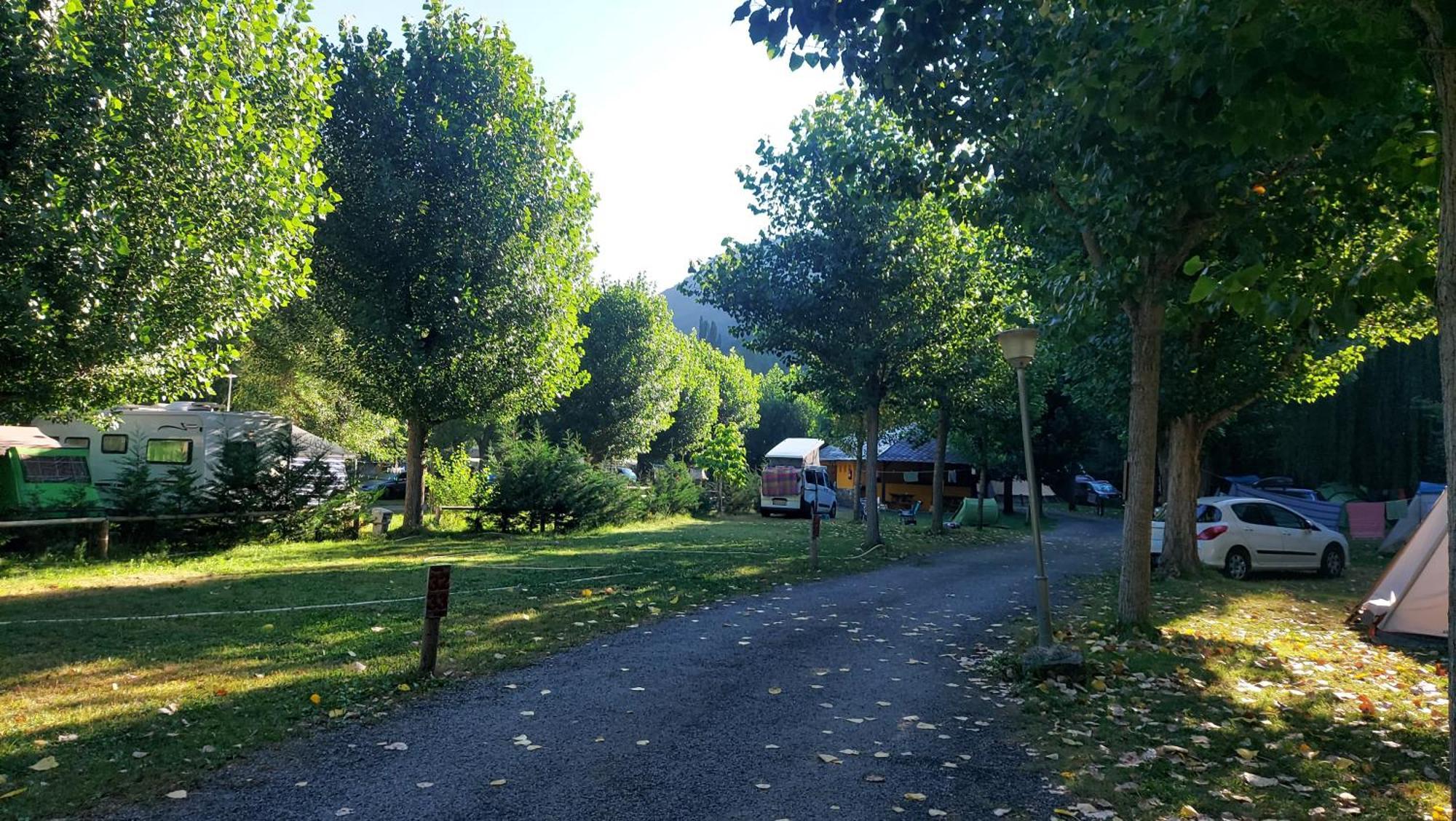 Camping Llavorsí 外观 照片