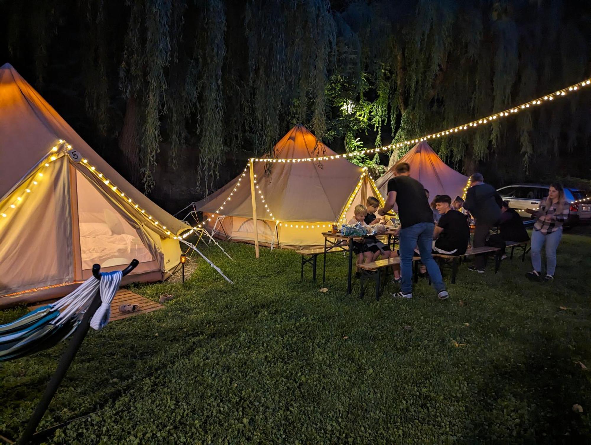 Camping Llavorsí 外观 照片